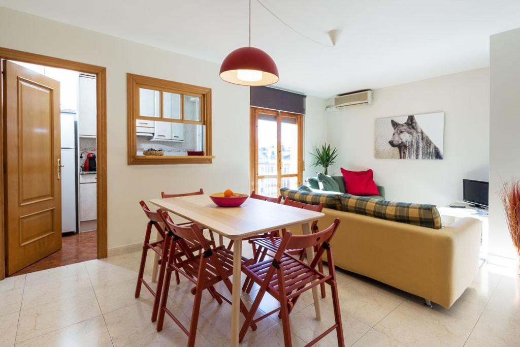 Ferienwohnung Cal Cinque La Seu d'Urgell Exterior foto